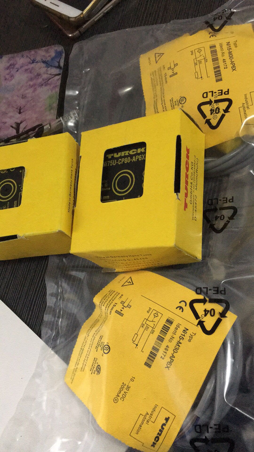 NI12U-S18-AN6X-H1141ͼ���˵��ʽ�ӽ�������Ʒ�ֻ�