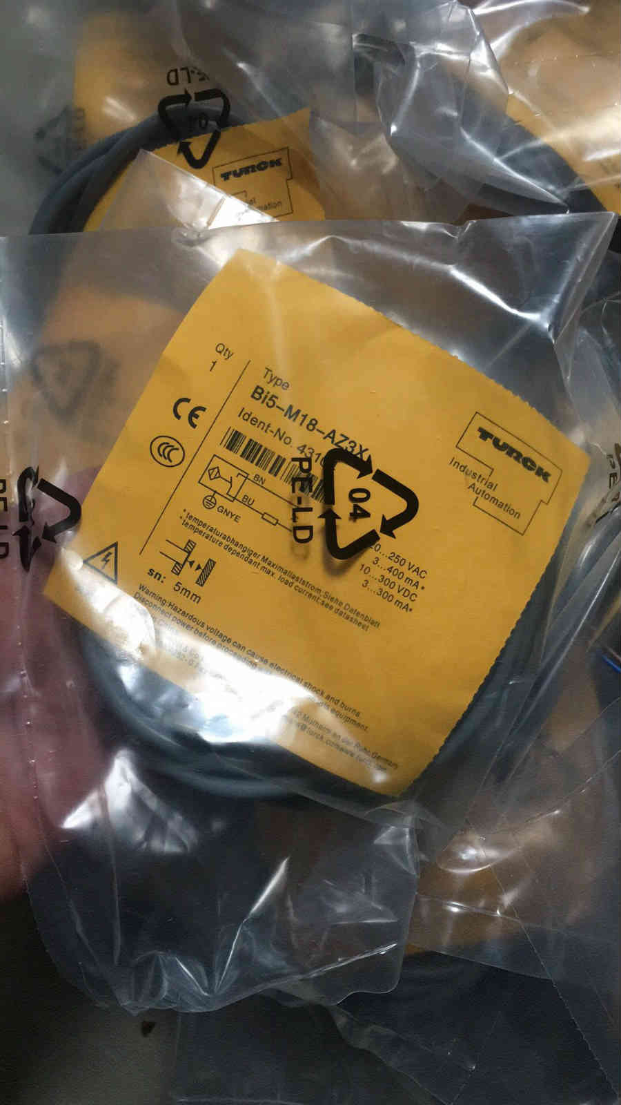 ͼ˵ʽӽBCF5-S18-AP4X-H1141/S250Ʒֻ