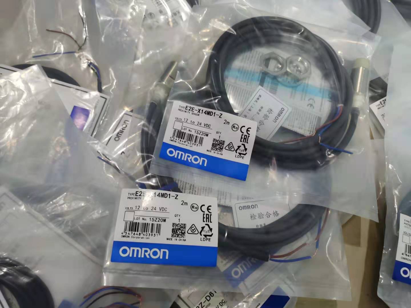 �ӽ����ش�����BES 516-325-BO-C-05 BES01C1Ʒ�ʱ�֤һ����Ʒ�����ֻ�������